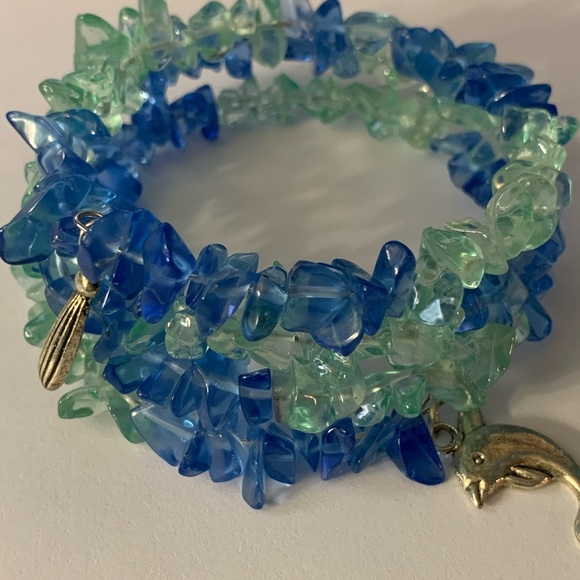 3” Triple Strand Blue Green Glass Chip Memory Wire Dolphin Bracelet Brand New - Picture 5 of 9
